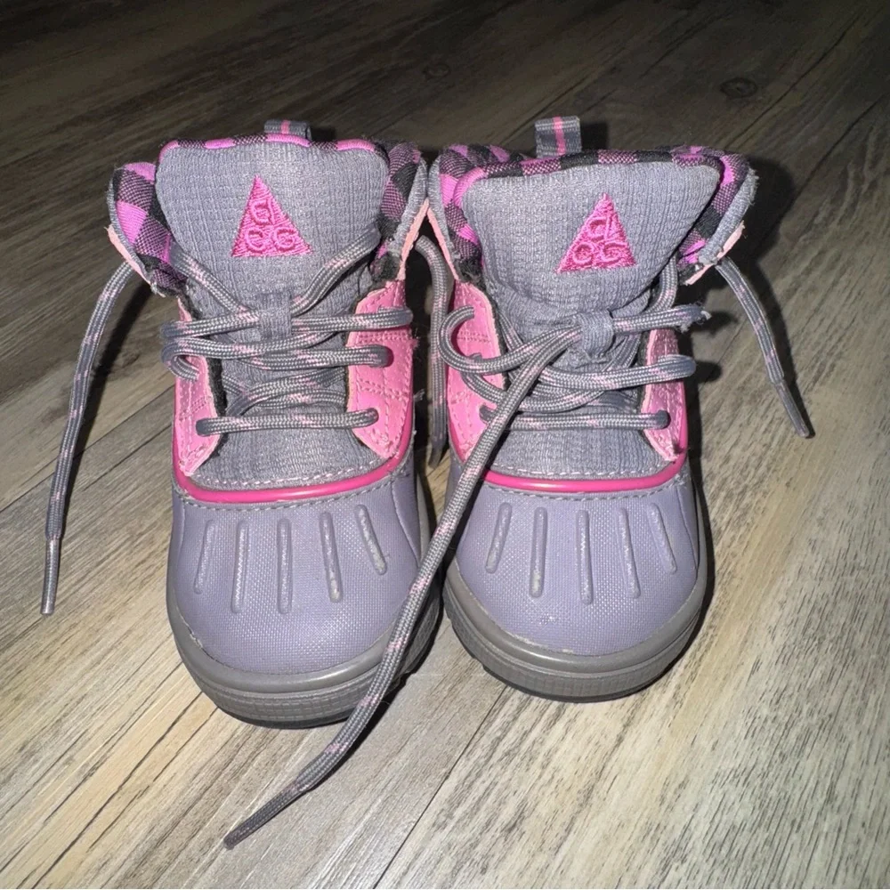 Nike Pink and Gray Winter Boots with Sturdy Design